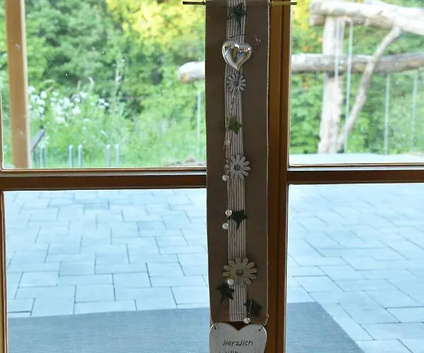 Haus Alpenrose Zum Vic * Wermelskirchen